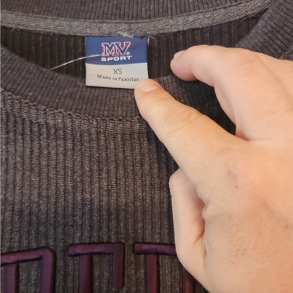 Meredith grey Ribbed crewneck sweatshirt size mens xs - Picture 3 of 3